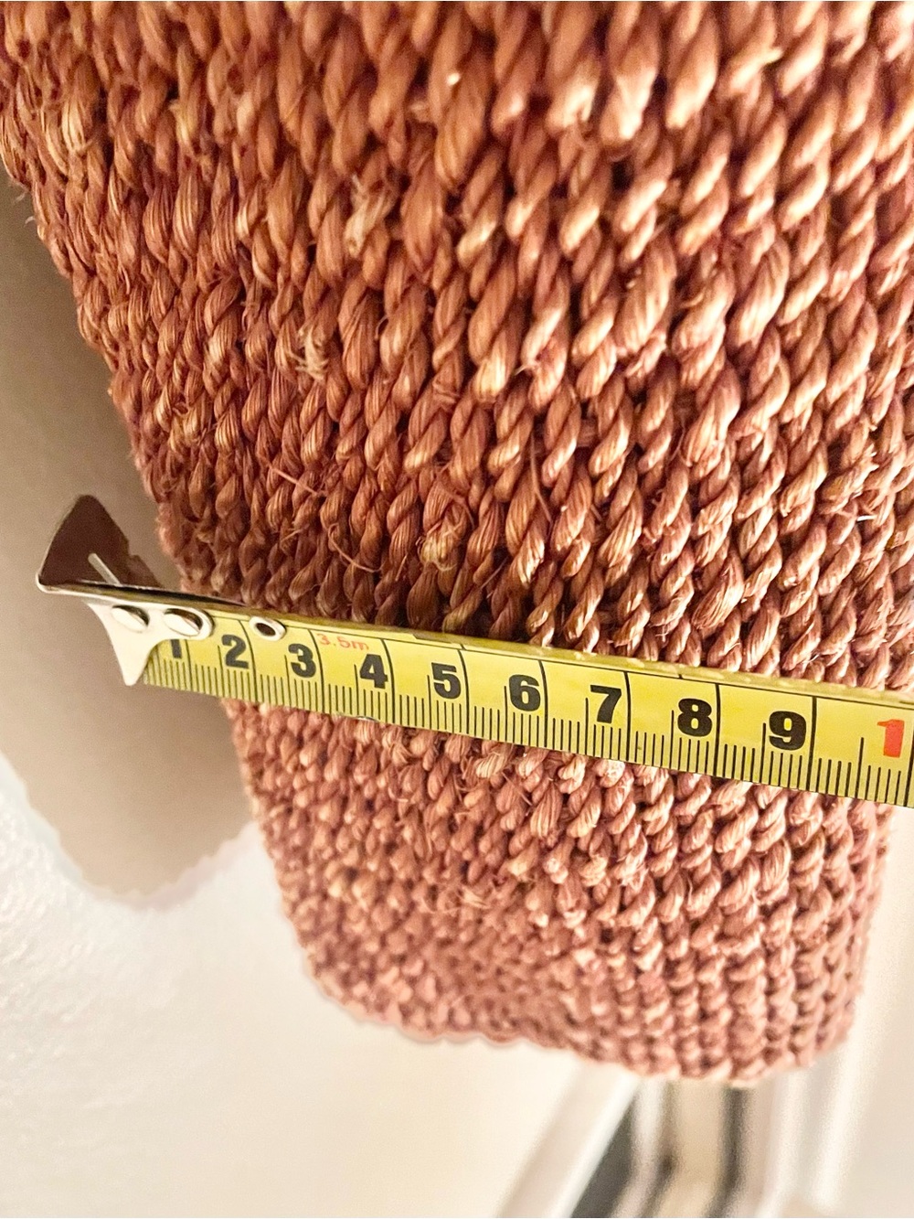 Woven Straw Tote Bag w/Brown Leather Handles Toggle Button Natural/Rosewood- EUC - Picture 10 of 10